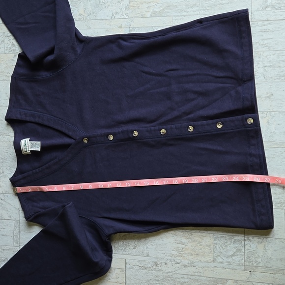 L.L. Bean Woman's Size Medium Navy Sweter Button Down V Neck - Picture 5 of 8